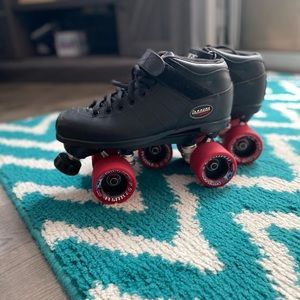 Riedell Carrera Style 2 Quad Derby Roller Skates - Upgraded Fugitive Wheels